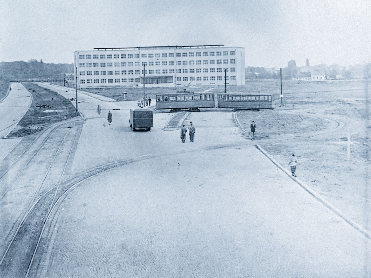 Tramvajsko okretište, ulica Socijalističke revolucije (današnja Zvonimirova), Kennedyjev trg oko 1955. godine